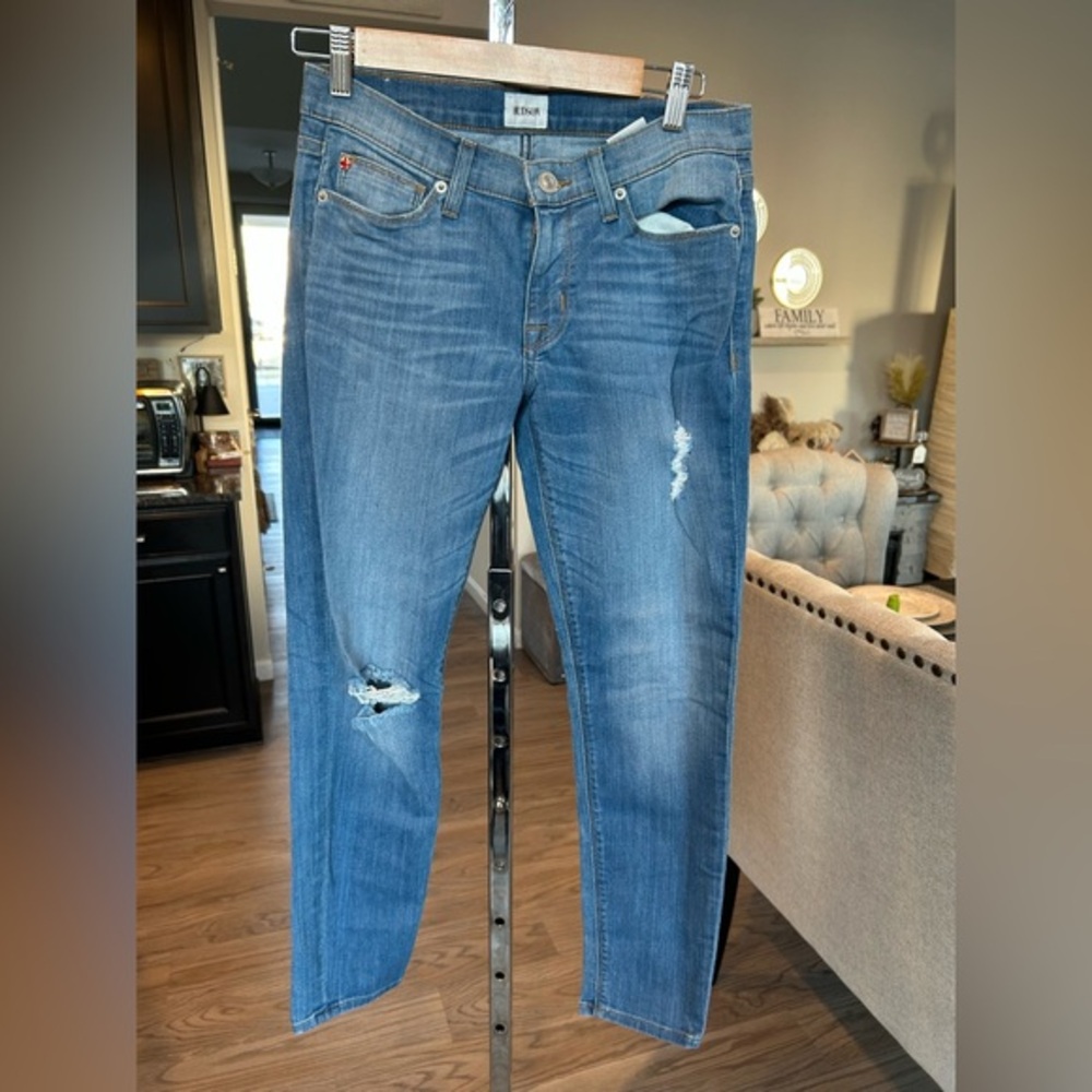 ✨Hudson Light Blue Crop Krista Super Skinny Distressed jeans 👖 27